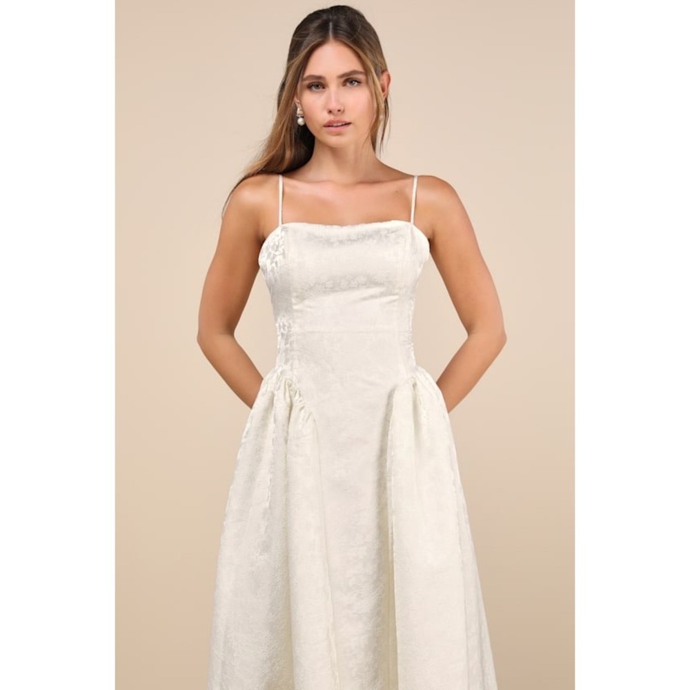 NWT Lulus Gorgeous Extravagance Ivory Floral Jacquard Maxi Dress Medium - Picture 2 of 13